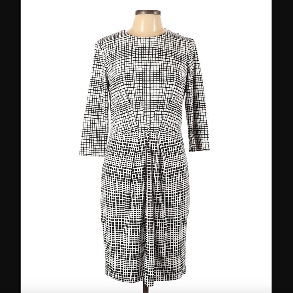 J. McLaughlin Dress 3/4 Sleeve Jewel Neck Front Pleat Mod Matrix White Black